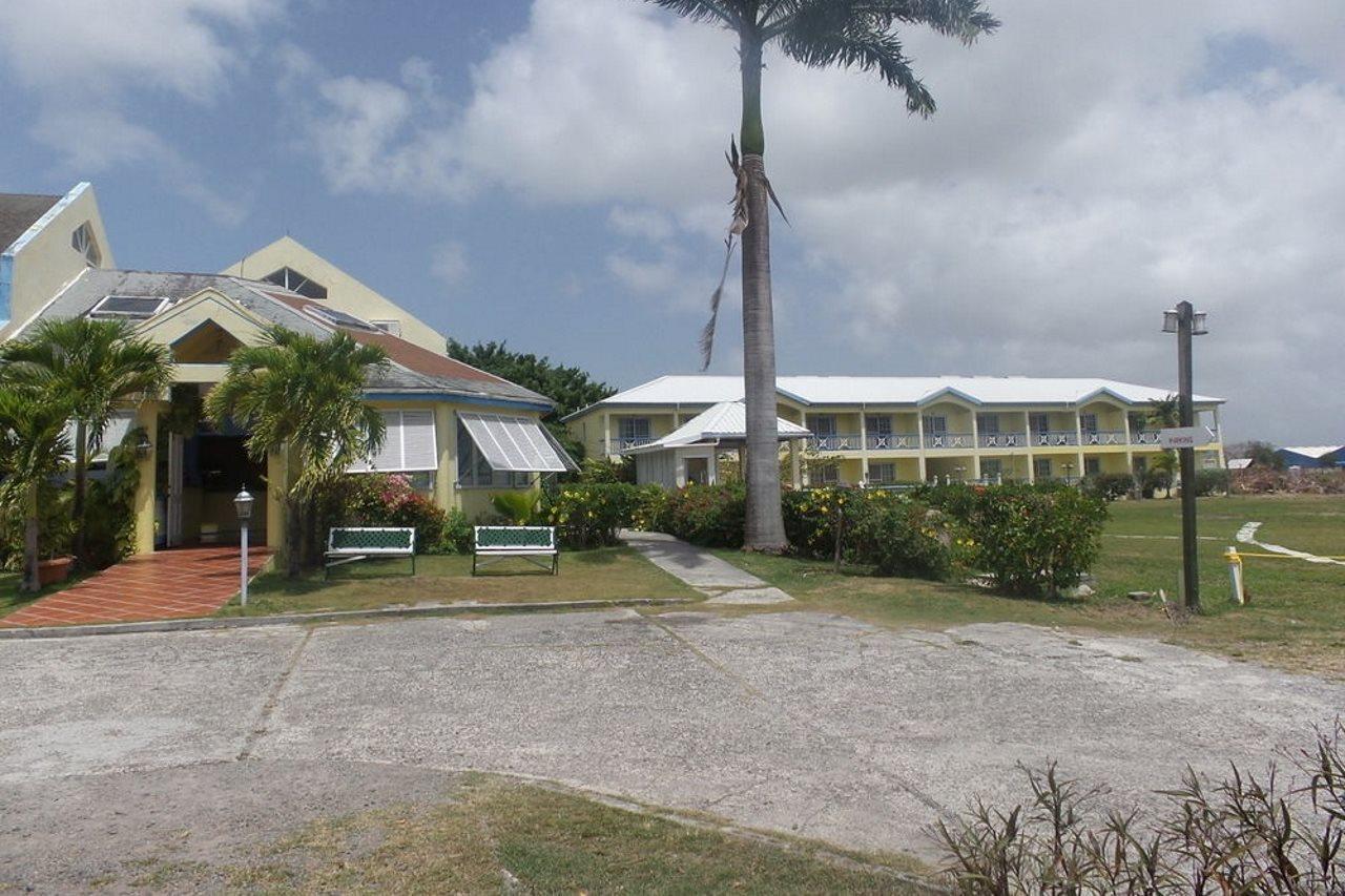 Anchorage Inn Dickenson Bay Exterior photo